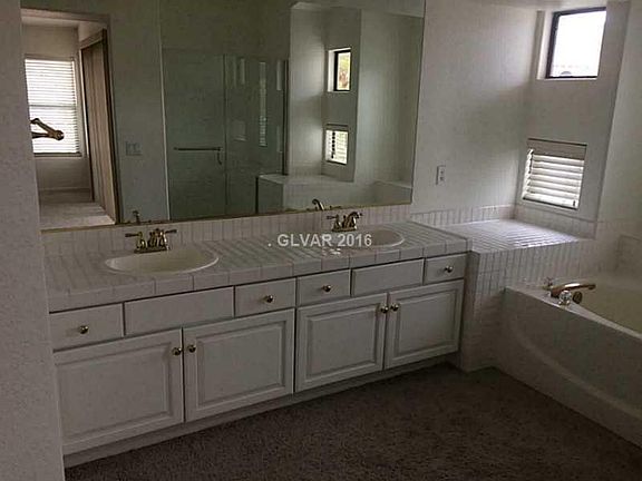 4th image of 110 Sea Breeze Ln #25