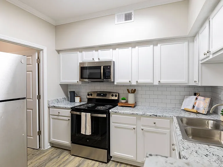 Water Oak Apartments — Photo 3