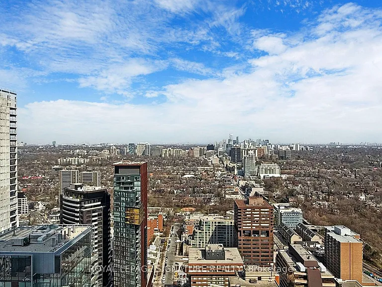11 Yorkville Ave #3602 — Photo 20