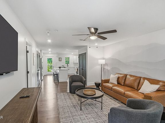 4th image of 329 Ownby St #1402