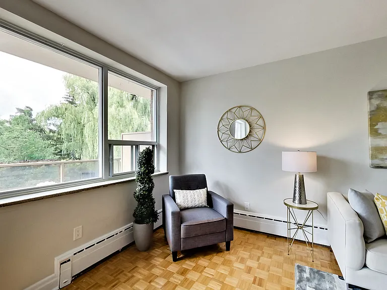 42 Glen Elm Ave #206 — Photo 55