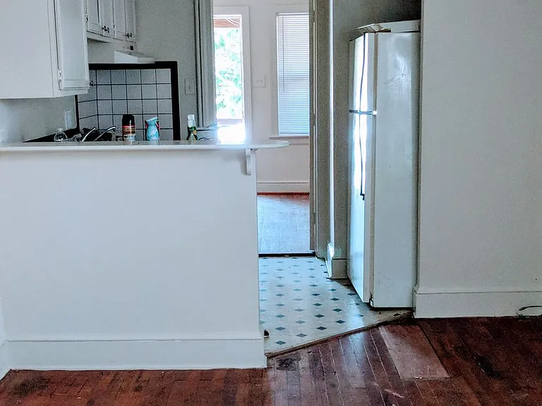 3308 Ellwood Ave.* — Photo 3