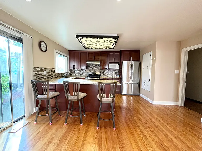 1317 Magnolia Ave — Photo 12