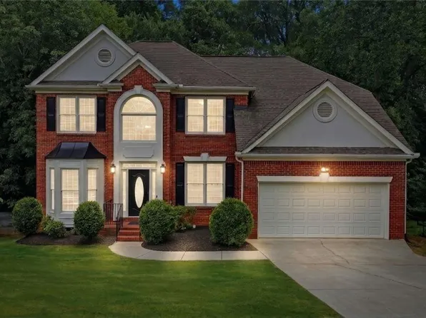 6353 Chestnut Pkwy, Flowery Branch, GA 30542