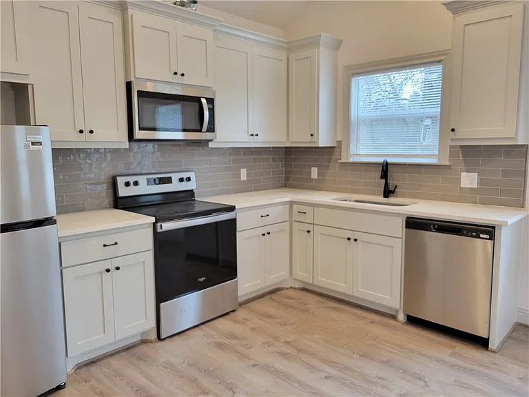 8601 Oakridge Dr #D — Photo 5
