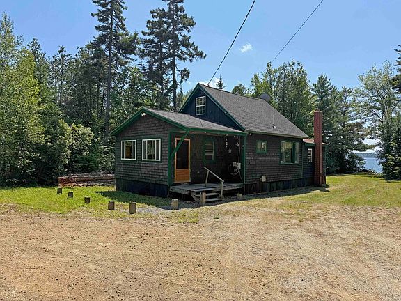 3rd image of 305 Roaring Brook Road