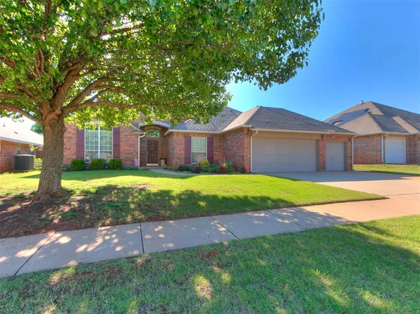 17025 Platinum Ln, Edmond, OK 73012