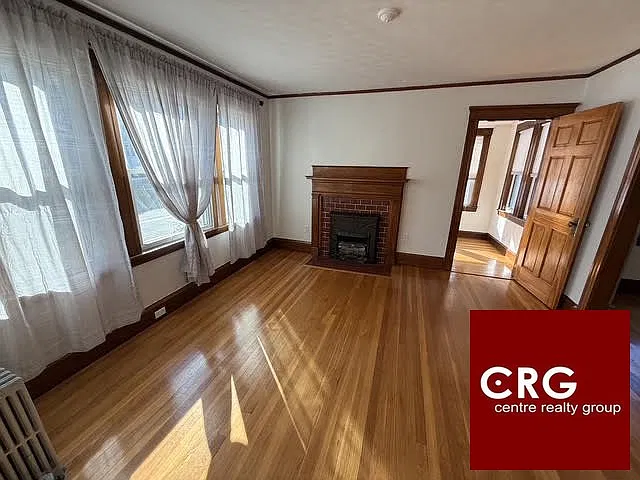 2 bed, 1.0 bath, $2,700 — Photo 3