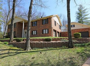 12652 Robyn Rd, Saint Louis, MO 63127