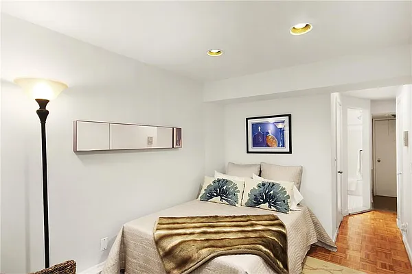 Sold by Trump International Realty | media 3