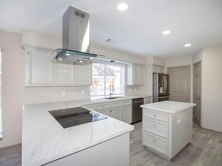 2108 Olympic Dr — Photo 7