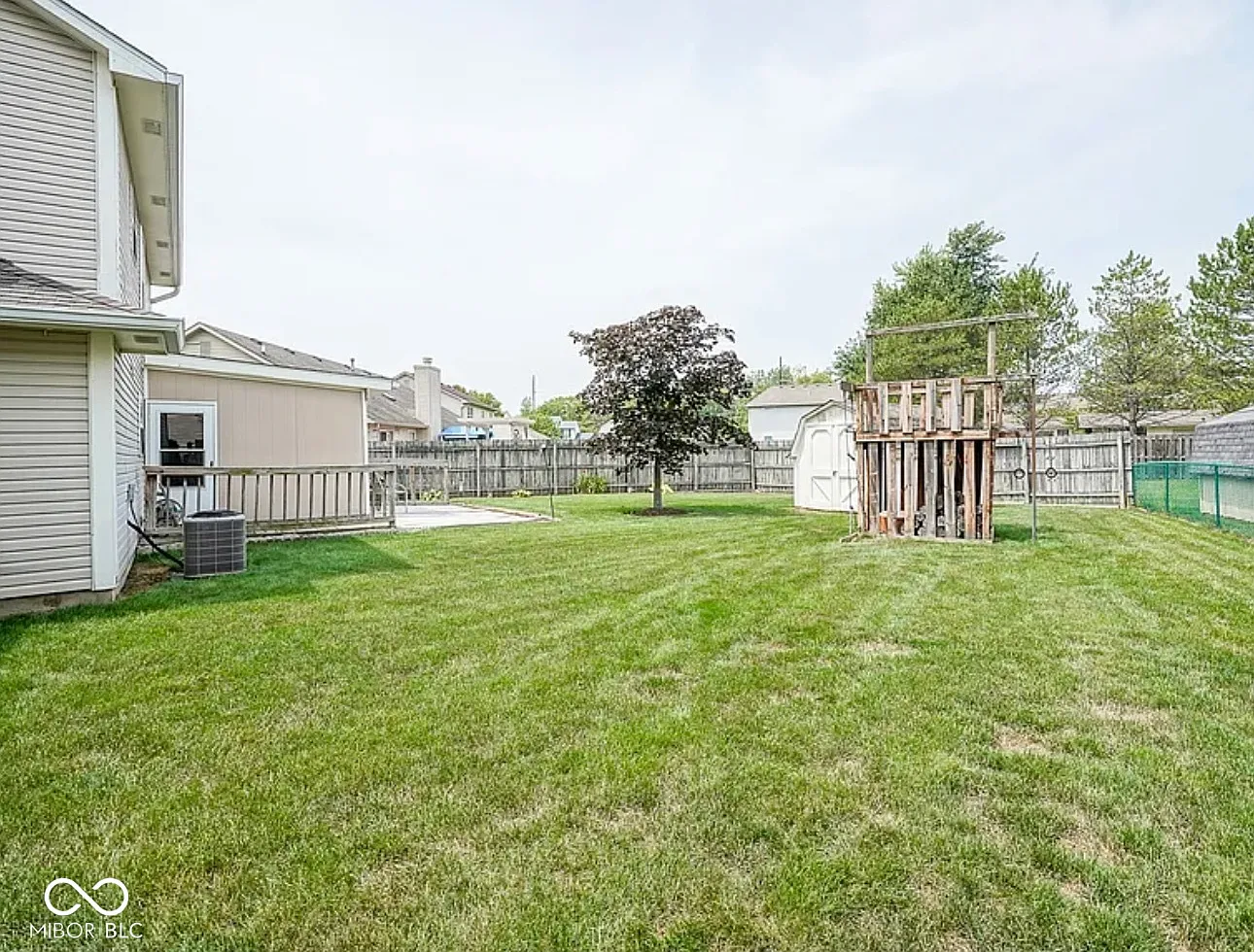 4 bed, 2.5 bath, 1995 sqft, $2,100 — Photo 4