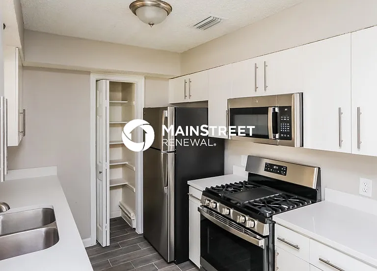 10405 Kinslow Dr — Photo 10