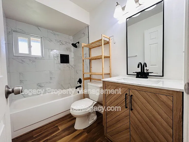 493 Dahlia St — Photo 30