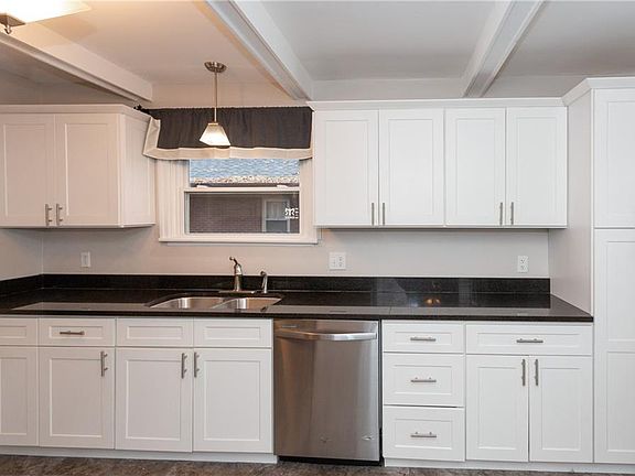 4th image of 5258 Guilford Ave