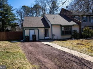 10 Cold Spring Ct, Sicklerville, NJ 08081