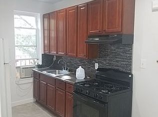 507 82nd St APT 3R, Brooklyn, NY 11209