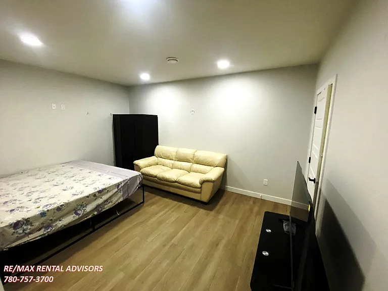 2443 15th Ave NW #BASEMENT — Photo 14