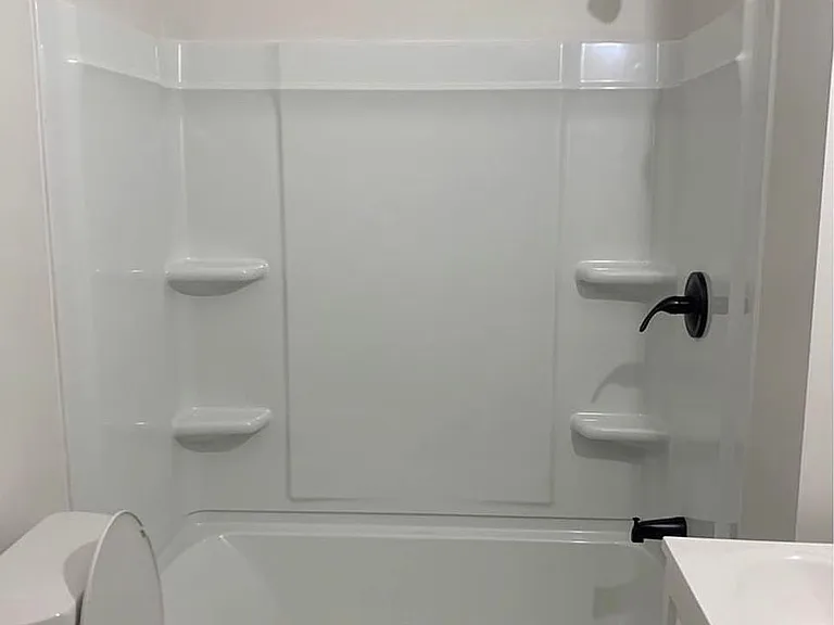 1233 Oakland Dr SW — Photo 4