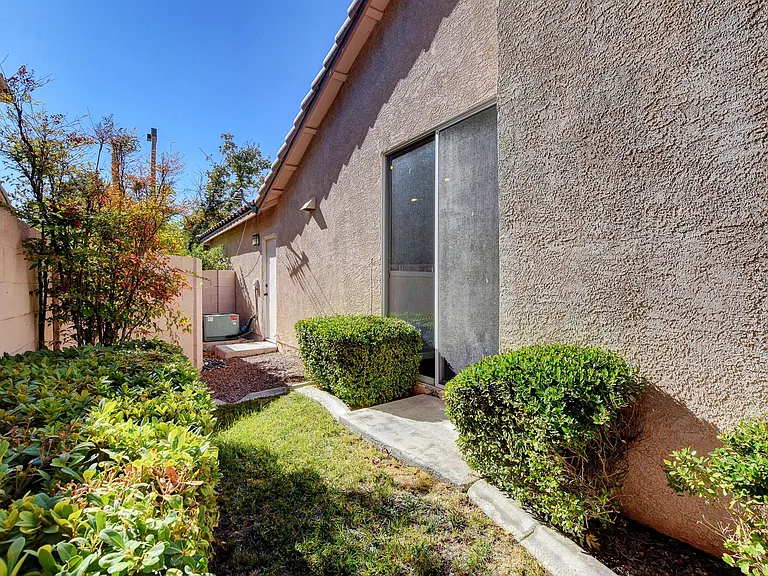 7616 Vista Hills Dr — Photo 5