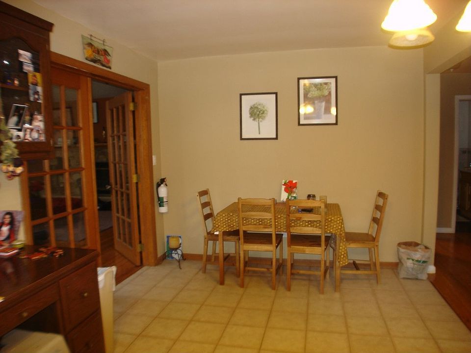 1st Fl. Eat in Area