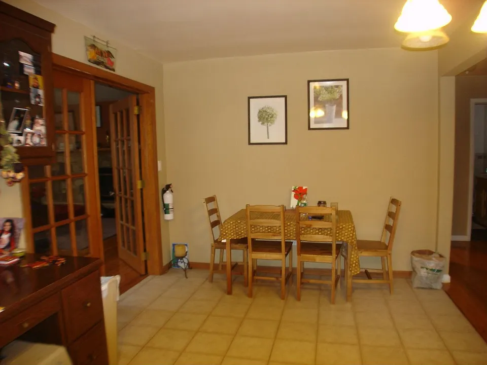 1st Fl. Eat in Area