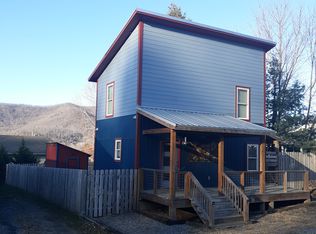 1 Half Moon Dr, Swannanoa, NC 28778