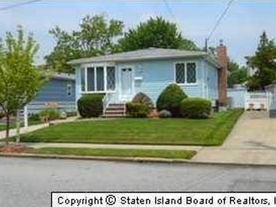 297 Pacific Ave, Staten Island, NY, 10312