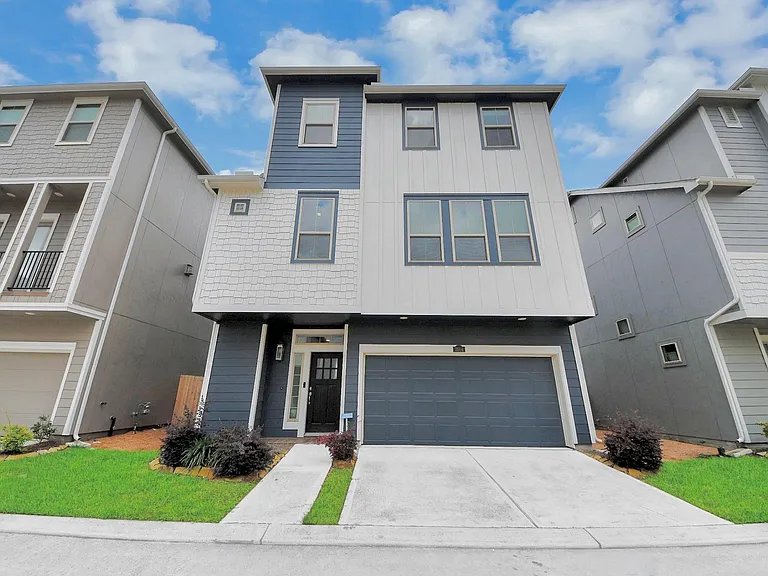 2014 Windsor Meadow Trce — Photo 2