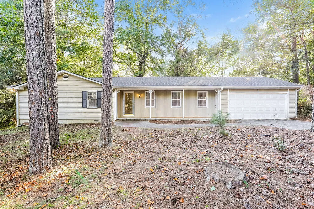 3 bed, 2.0 bath, 1484 sqft, $2,210 — Photo 3