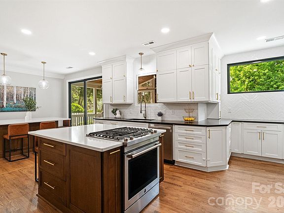 4th image of 7716 Rathlin Ct