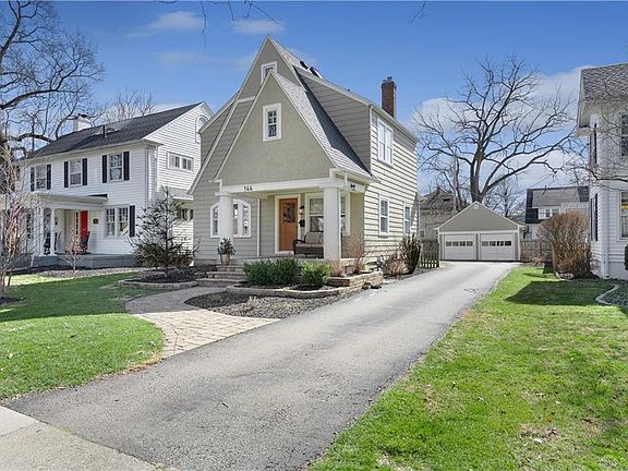 4th image of 144 Lonsdale Ave