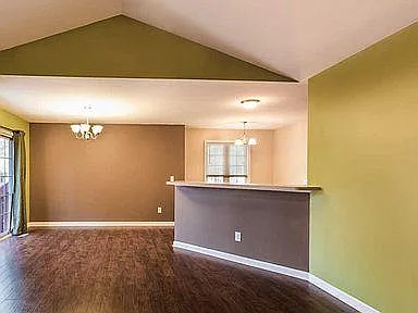 353 Spring Meadows Dr — Photo 9
