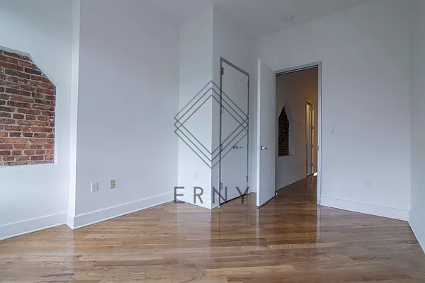 Rented by ERNY LLC | media 14