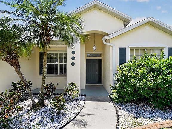 3rd image of 11226 Primrose Cir