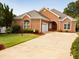 103 Luton Pl N, Greenwood, SC 29649