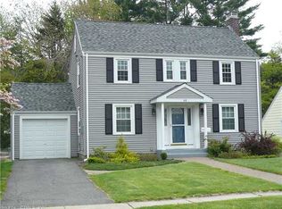 48 Farnham Rd, West Hartford, CT 06119