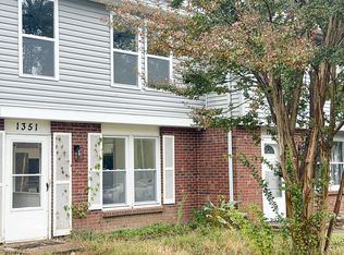 1351 Peabody Dr, Hampton, VA 23666