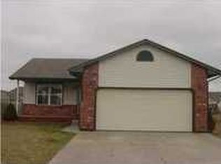 2719 N Rutland Ln, Augusta, KS 67010