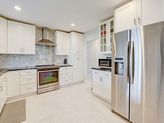 10641 NW 20th Street, Pembroke Pines, FL 33026