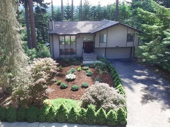 18526 129th Avenue NE, Bothell, WA 98011