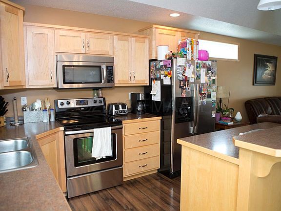 3rd image of 1427 46th Ave S