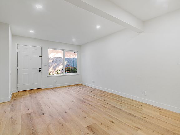 3rd image of 46774 Fernald St