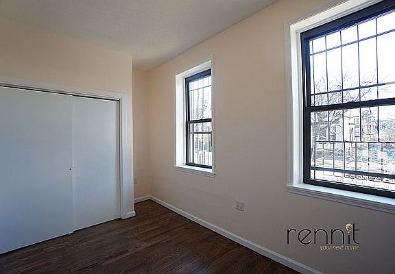 3rd image of 249 Saratoga Ave APT 1