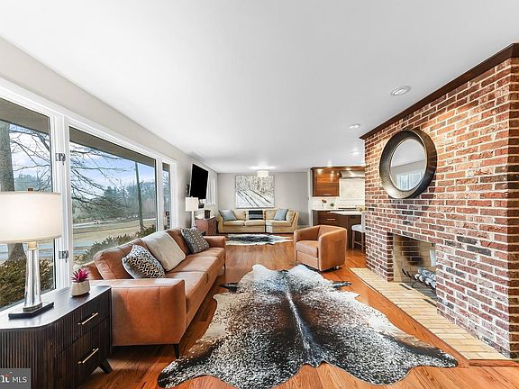 4th image of 535 Webb Rd