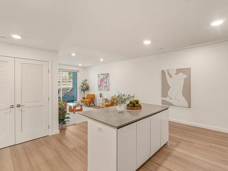 The Sophia - 1759 N Gower St — Photo 23