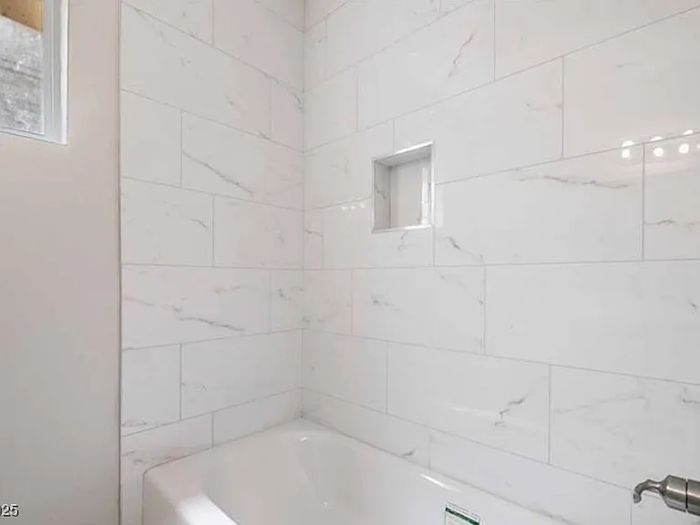 239 W Cleveland Ave #5 — Photo 5