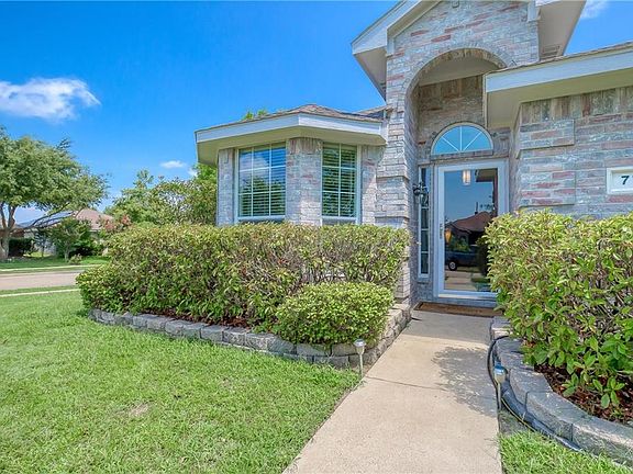 5th image of 718 Kerwin Ct