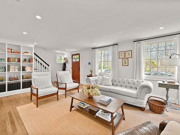 3rd image of 104 Roton Ave