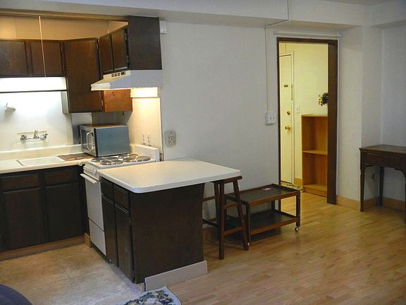3rd image of 320 Bawden Street #218